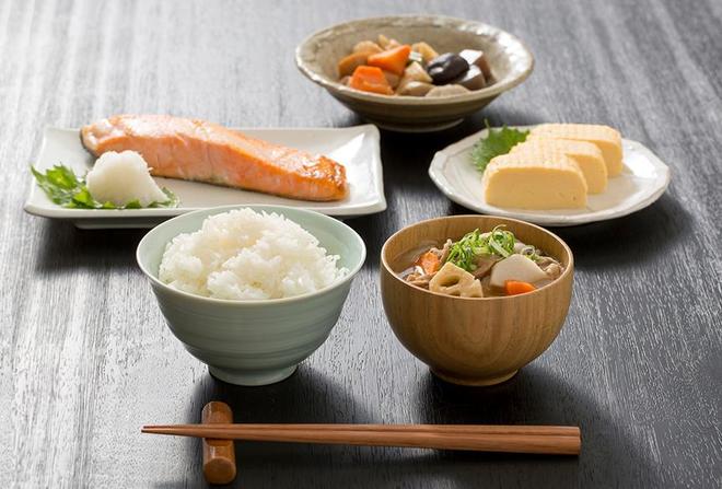 ：一片肉如何改变日本国运开元棋牌从禁忌到餐桌主角(图6)